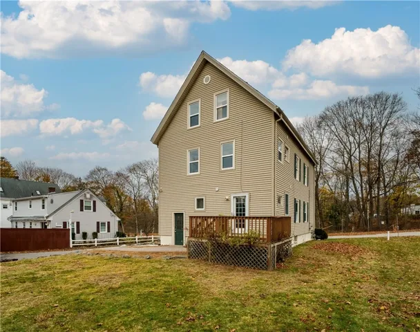 $600,000 | 6 Fuller Avenue, East Providence, RI 02915