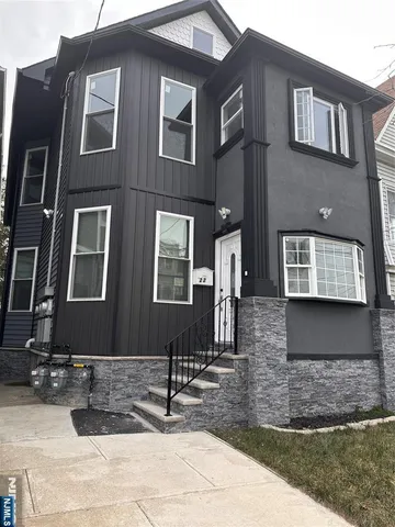 $2,600 | 22 Knickerbocker Avenue, Paterson, NJ 07503