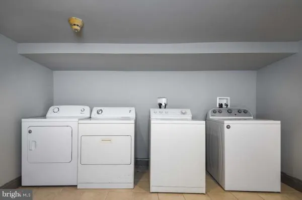 a view of a room with an empty space