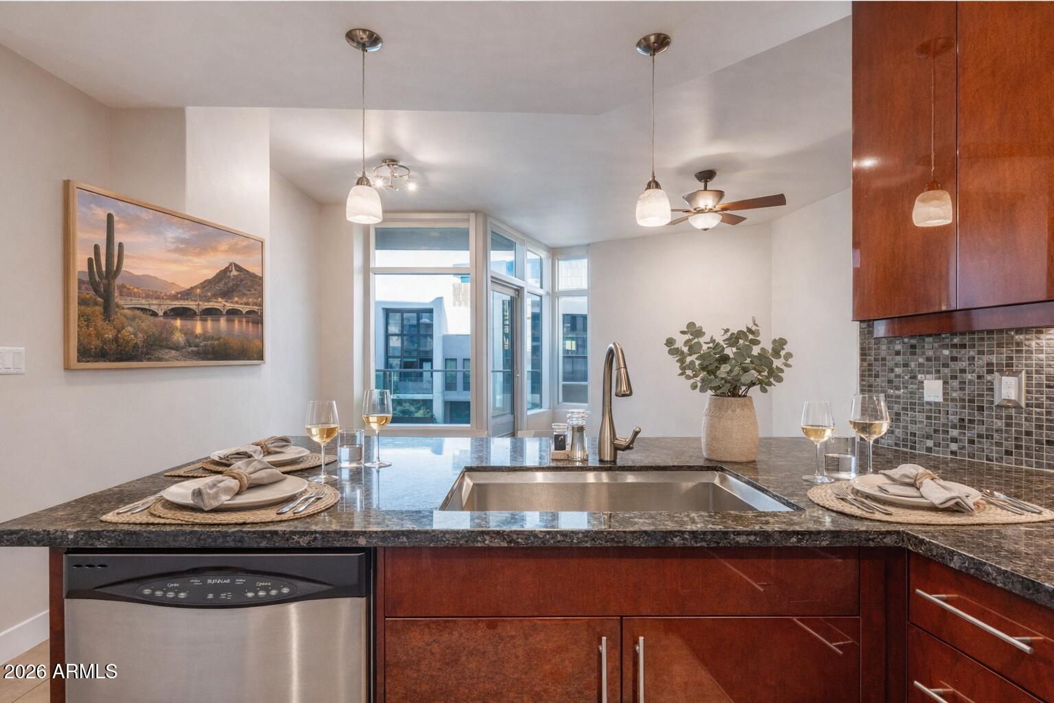 140 East Rio Salado Parkway, Unit 411 Tempe, AZ 85281 - Photo 5 of 13 Kitchen Breakfast Bar