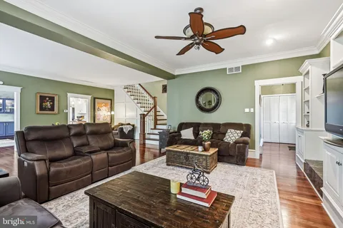 $699,000 | 267 West White Horse Pike, Berlin, NJ 08009