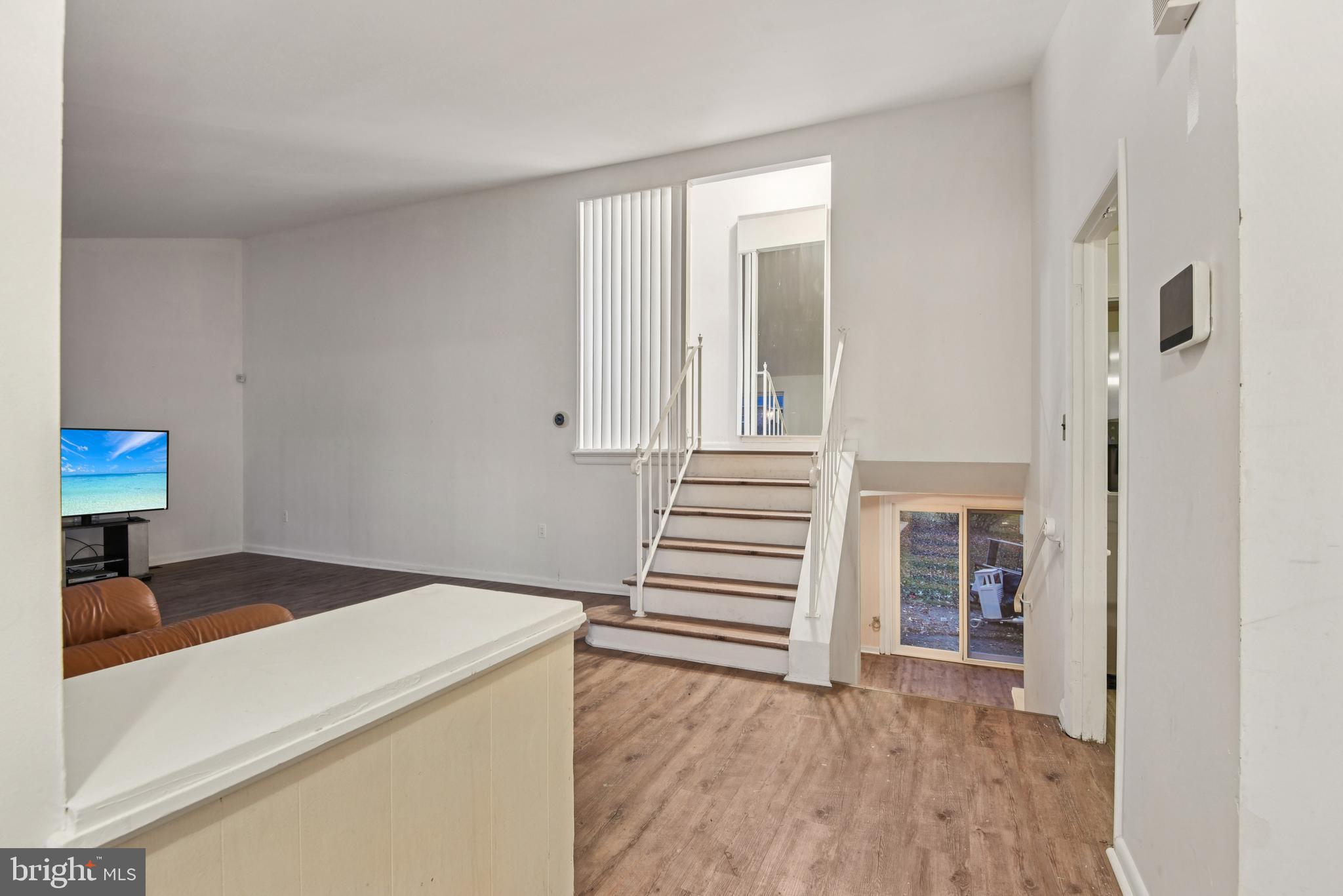 7412 Kathydale Road Baltimore, MD 21208 - Photo 5 of 34 Split Level