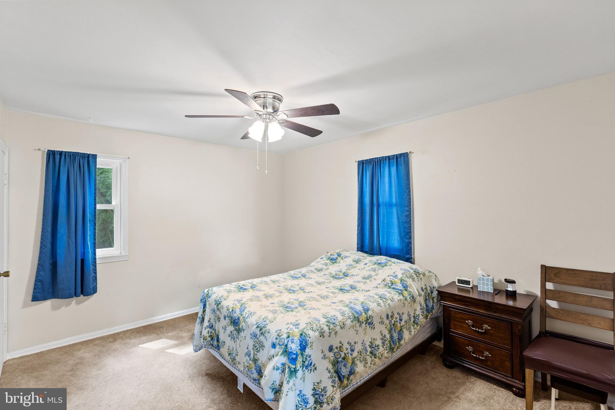 7703 Emerson Road Hyattsville, MD 20784 - Photo 12 of 32 Main Level Bedroom 1