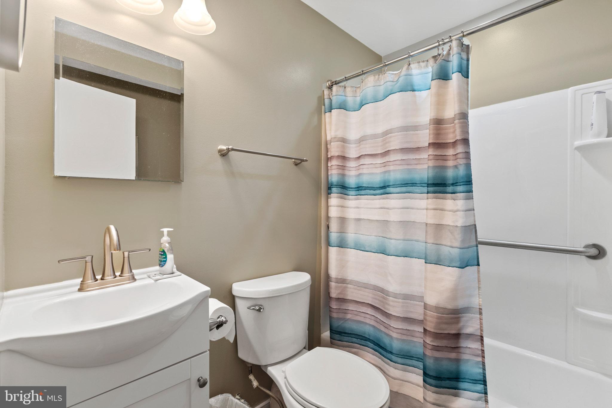 7703 Emerson Road Hyattsville, MD 20784 - Photo 16 of 32 Main Level Full Bath