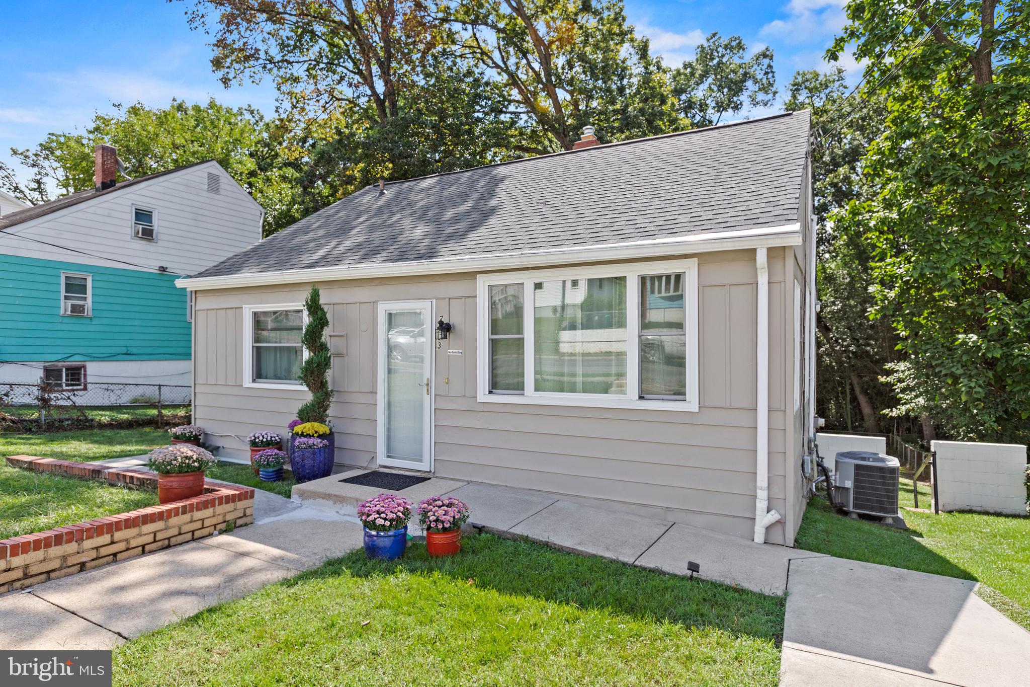 7703 Emerson Road Hyattsville, MD 20784 - Photo 2 of 32 Gallery Image 2