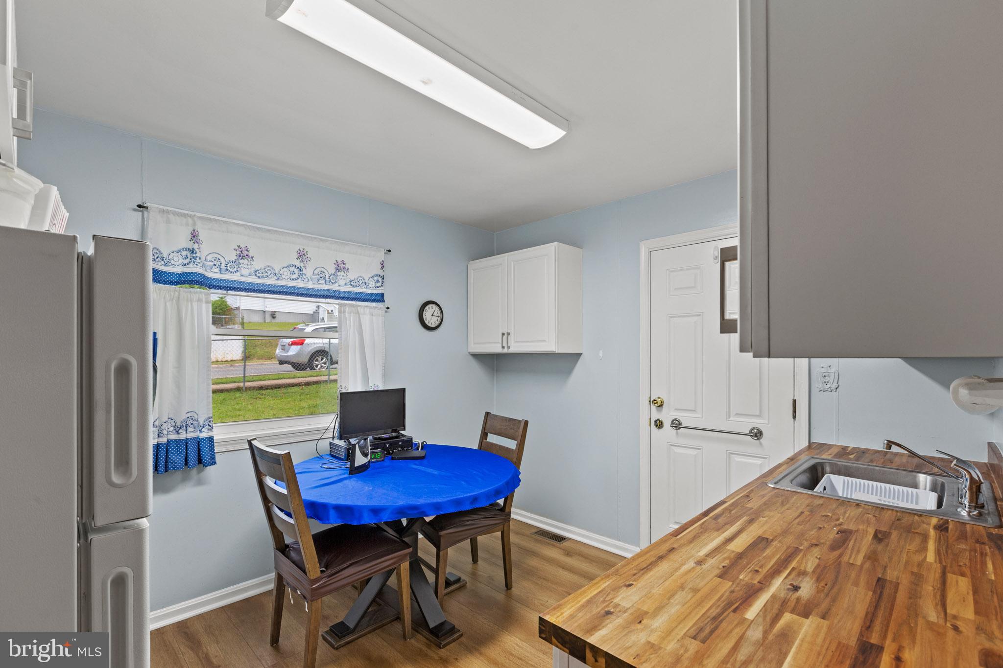 7703 Emerson Road Hyattsville, MD 20784 - Photo 8 of 32 Kitchen