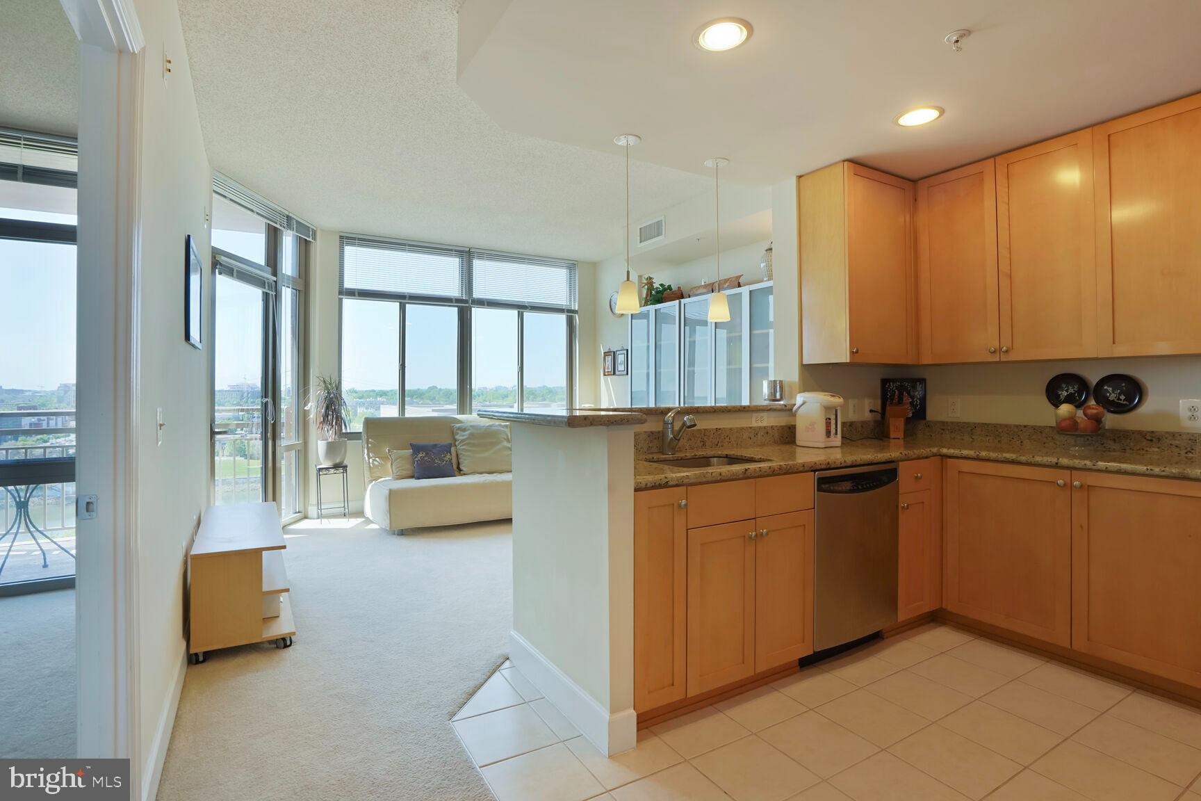 3600 South Glebe Road, Unit 822W Arlington, VA 22202 - Photo 3 of 29 Gallery Image 3