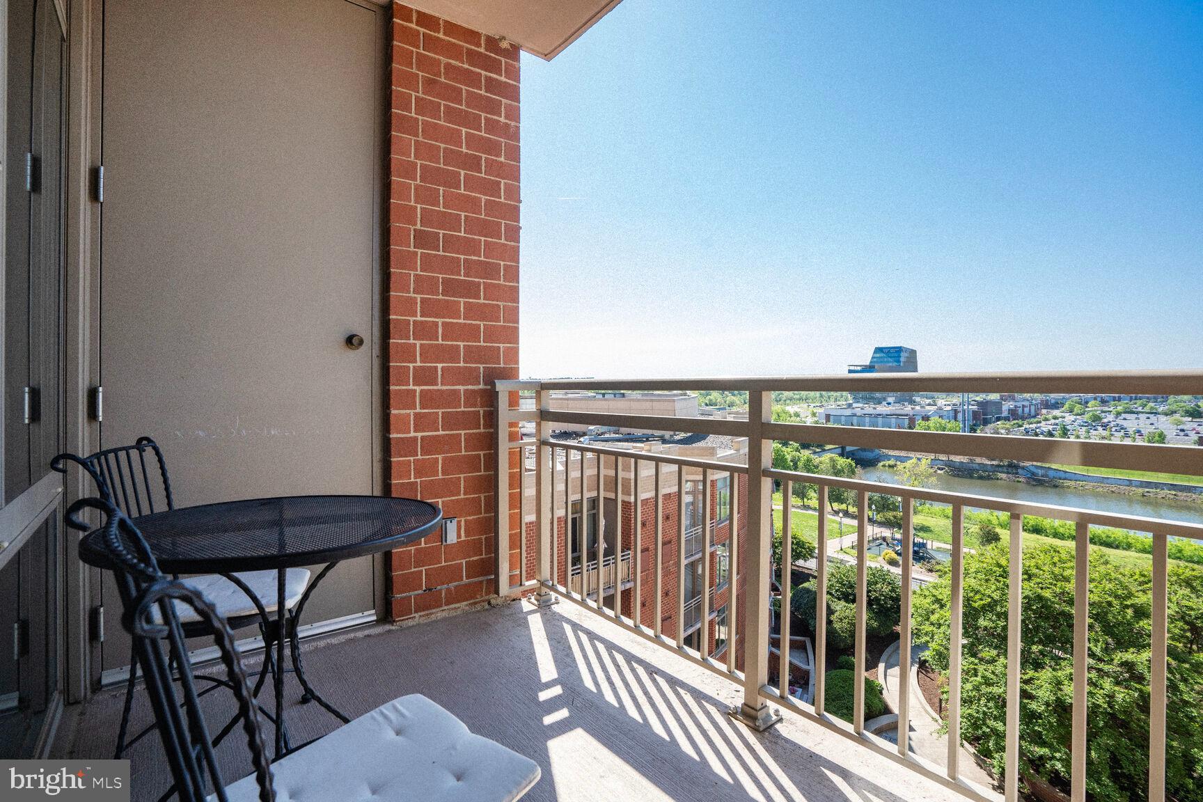 3600 South Glebe Road, Unit 822W Arlington, VA 22202 - Photo 4 of 29 Gallery Image 4