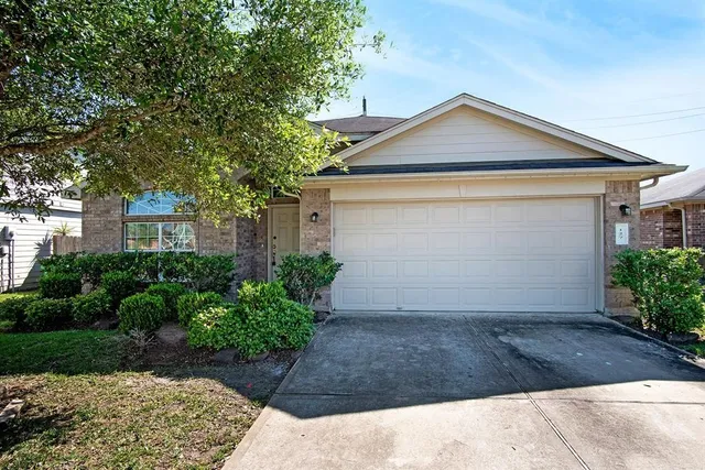 $2,150 | 127 Rodeo Drive, Manvel, TX 77578