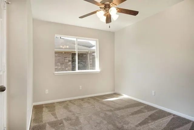 $2,150 | 127 Rodeo Drive, Manvel, TX 77578