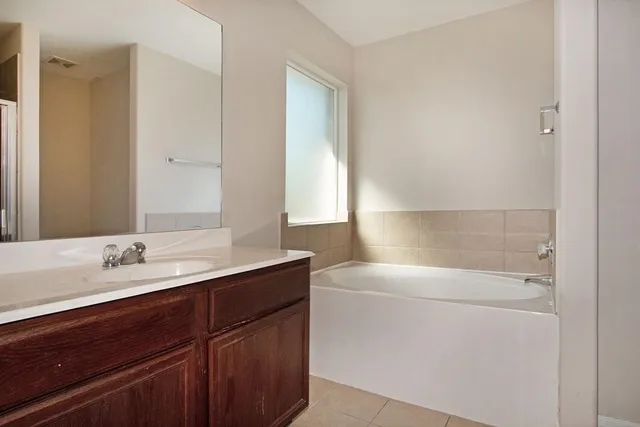 $2,150 | 127 Rodeo Drive, Manvel, TX 77578