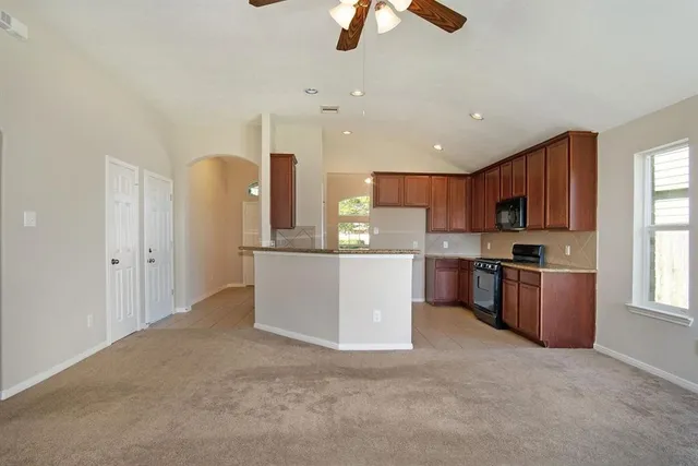 $2,150 | 127 Rodeo Drive, Manvel, TX 77578