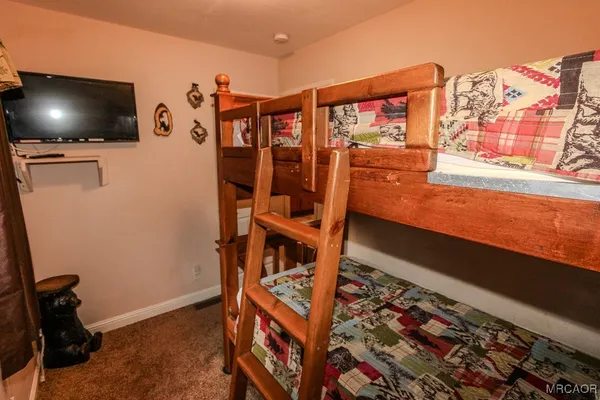 $1,695 | 404 West Rainbow Boulevard, Big Bear City, CA 92314