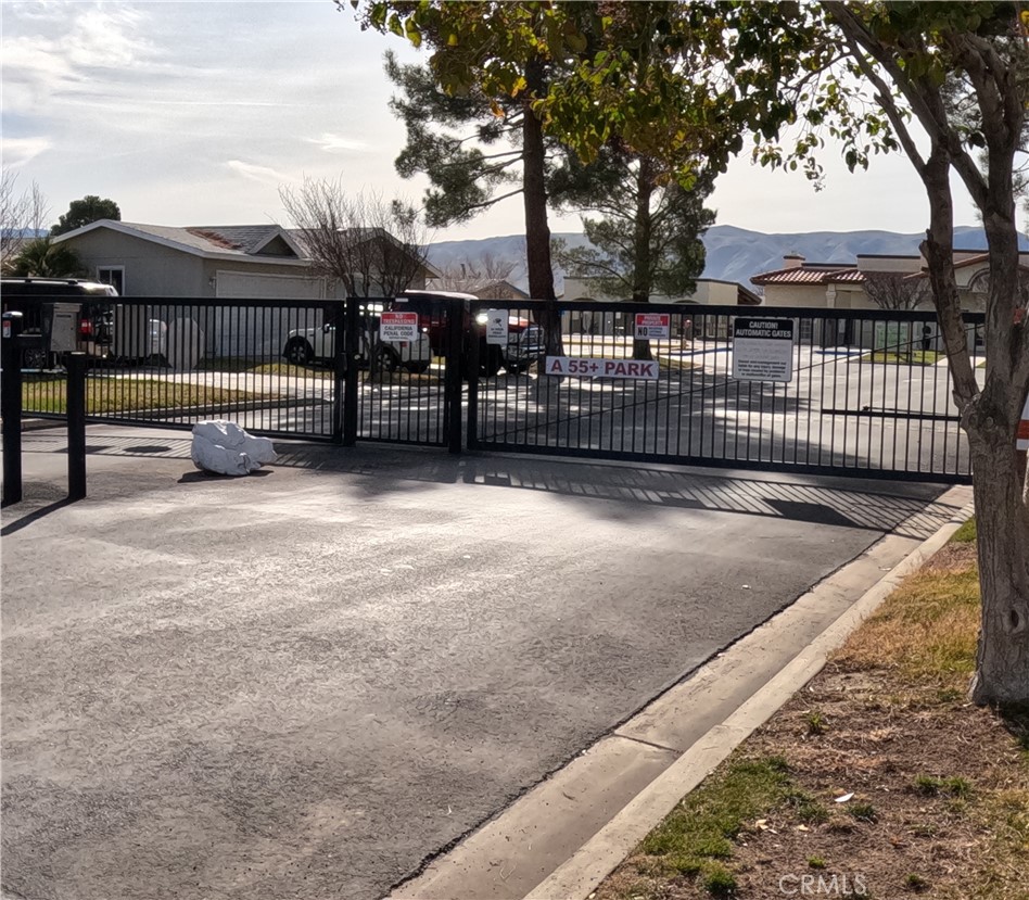 21621 Sandia Road, Unit 130 Apple Valley, CA 92308 - Photo 33 of 45 a view of a roof deck