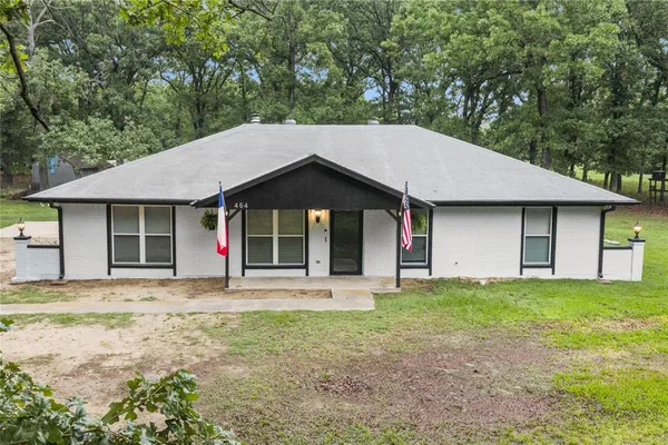 $300,000 | 454 County Road 1485, Bogata, TX 75417