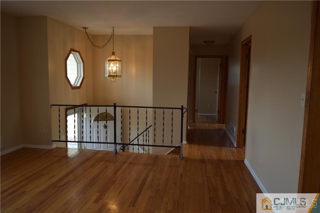5098 Scott Street Piscataway, NJ 08854 - Photo 5 of 23