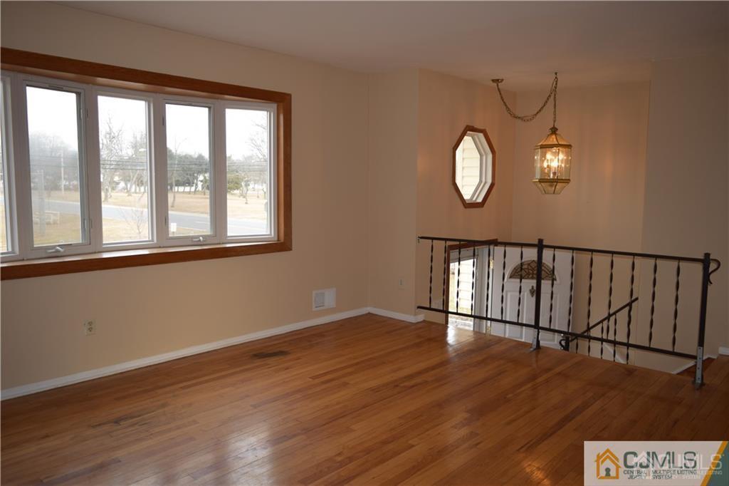 5098 Scott Street Piscataway, NJ 08854 - Photo 6 of 23