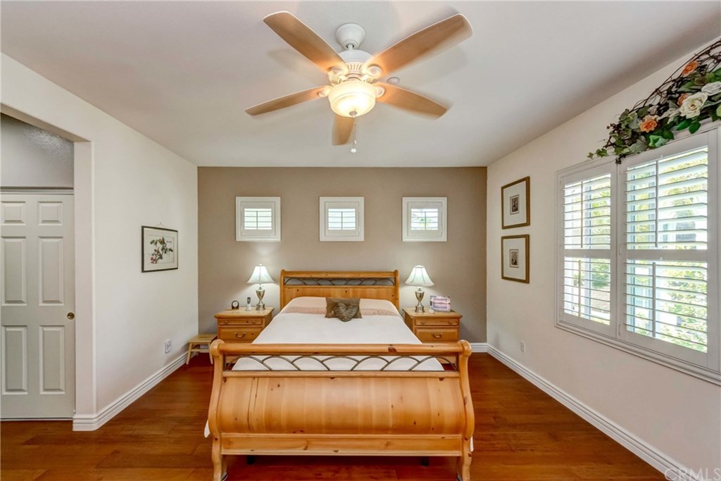 11 Mariner Cove Buena Park, CA 90621 - Photo 34 of 74 Master Suite with Accent Walls