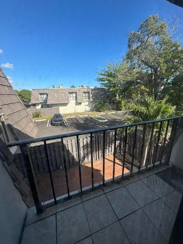 $2,550 | 1795 North Congress Avenue, West Palm Beach, FL 33401