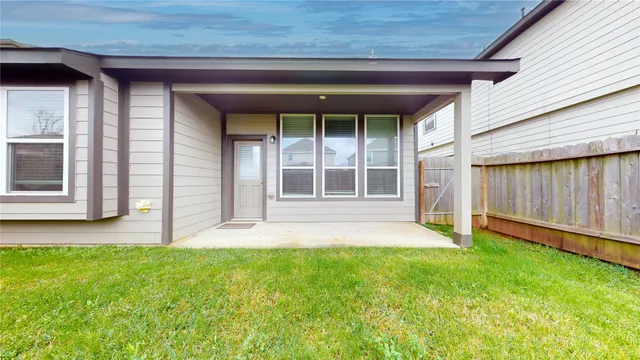 $2,090 | 3535 Cannon Drive, Conroe, TX 77301