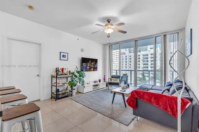 $639,000 | 1111 Southwest 1st Avenue, Unit 1217N, Miami, FL 33130
