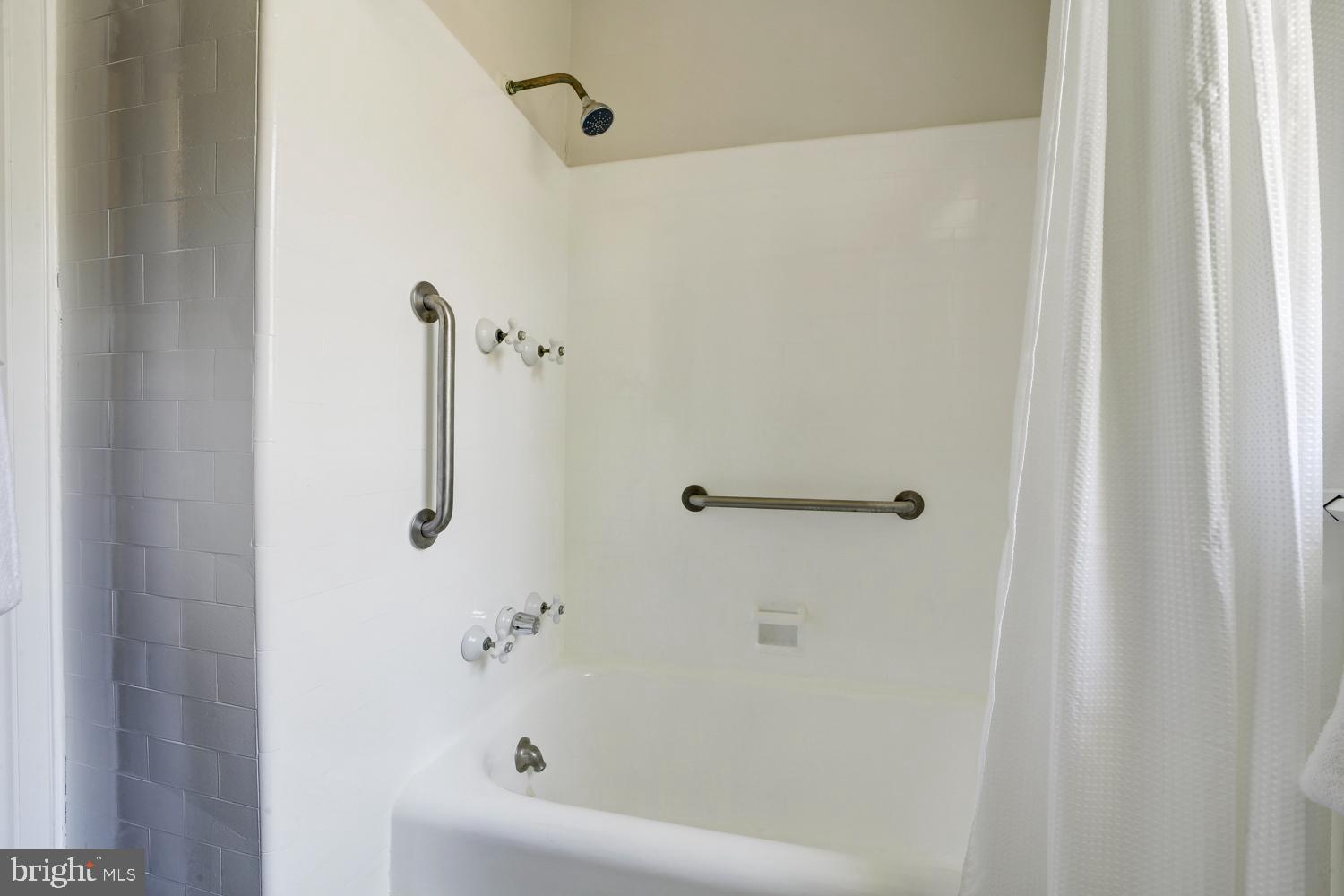 5533 33rd Street Northwest Washington, DC 20015 - Photo 34 of 47 ...