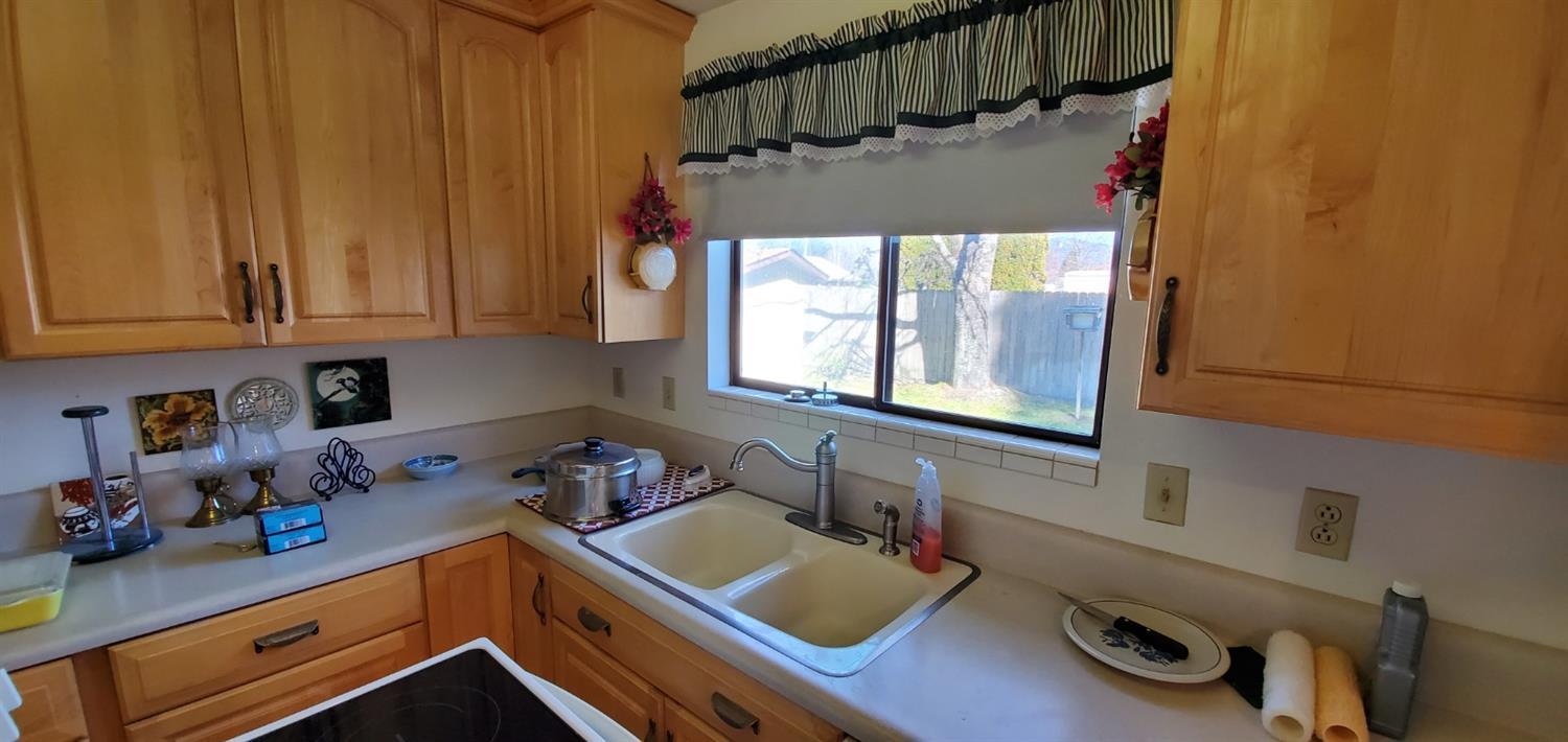 1060 West Harbeck Road Grants Pass, OR 97527 - Photo 18 of 28 Additional Photo