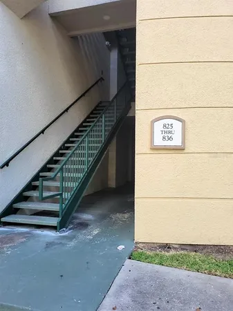 $1,350 | 17110 Carrington Park Drive, Unit 826, Tampa, FL 33647