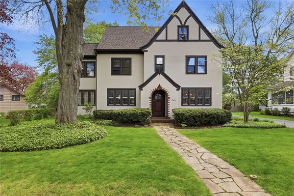 $624,900 | 225 Oakdale Drive, Brighton, NY 14618