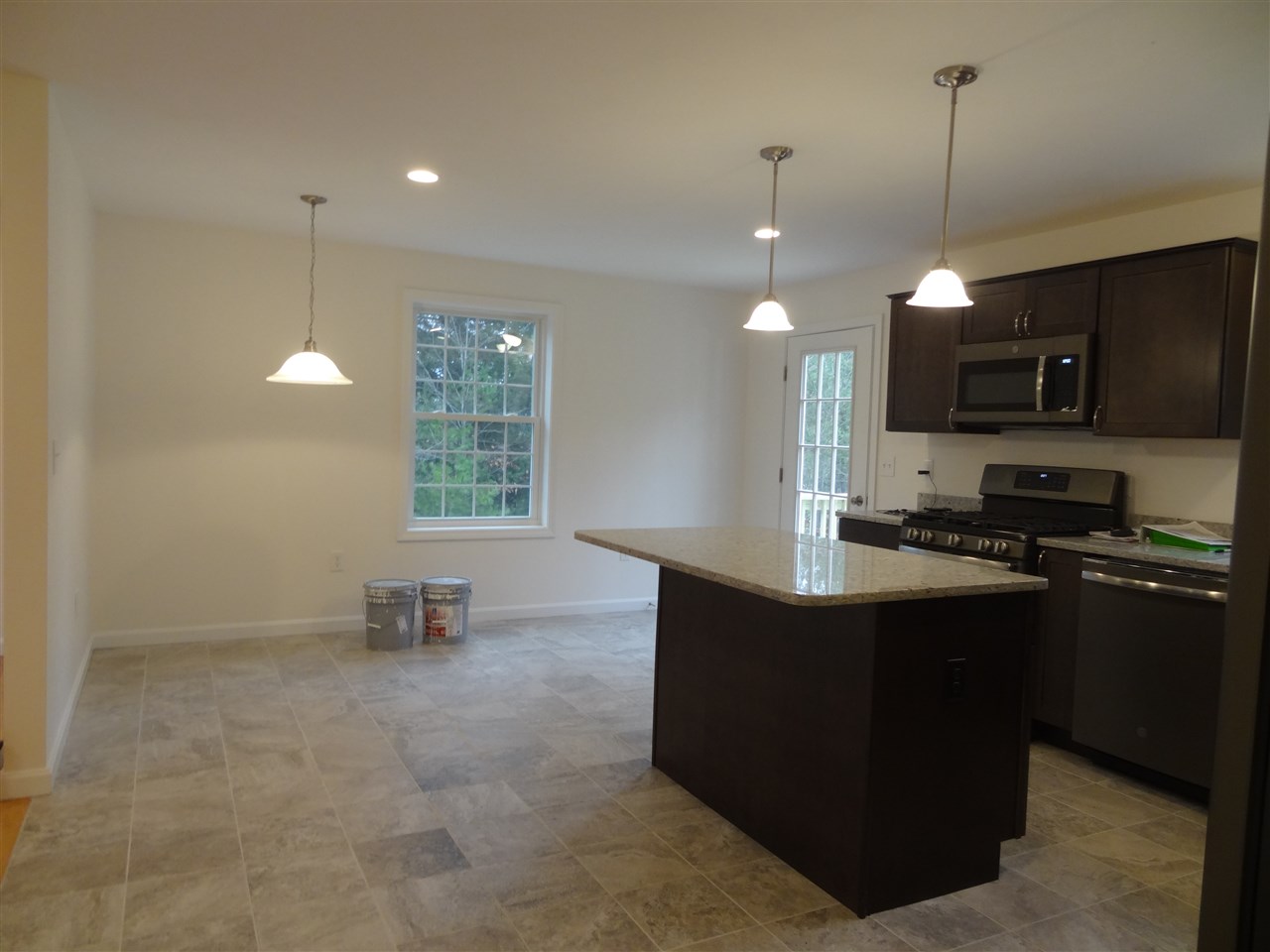 130 Falcon Ridge Road, Unit 35 Milford, NH 03055 - Photo 5 of 39