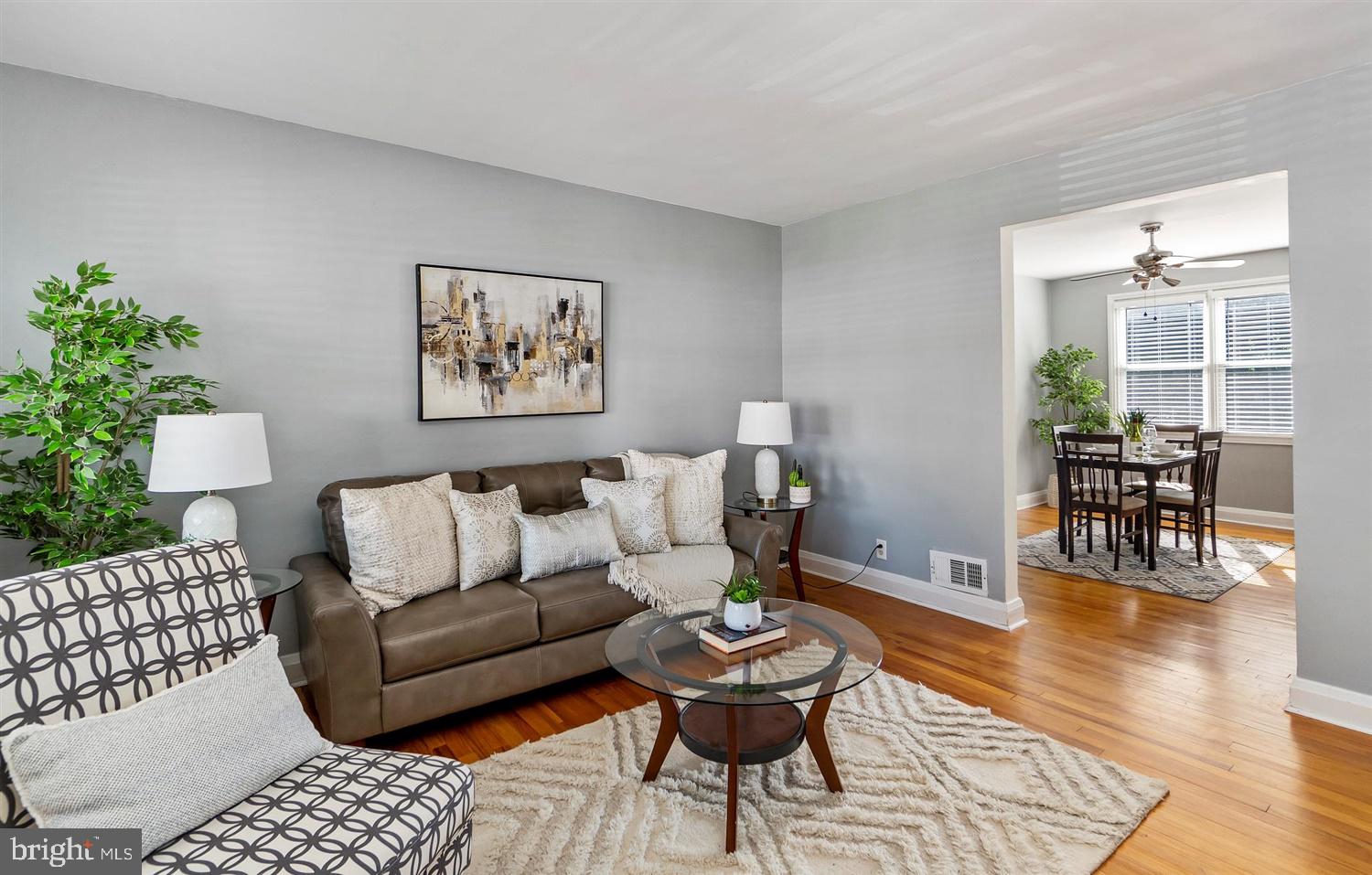 8656 Black Oak Road Baltimore, MD 21234 - Photo 1 of 32 Living Room