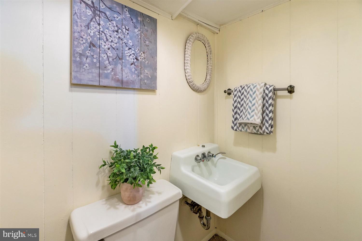 8656 Black Oak Road Baltimore, MD 21234 - Photo 27 of 32 Half Bathroom on Lower Level