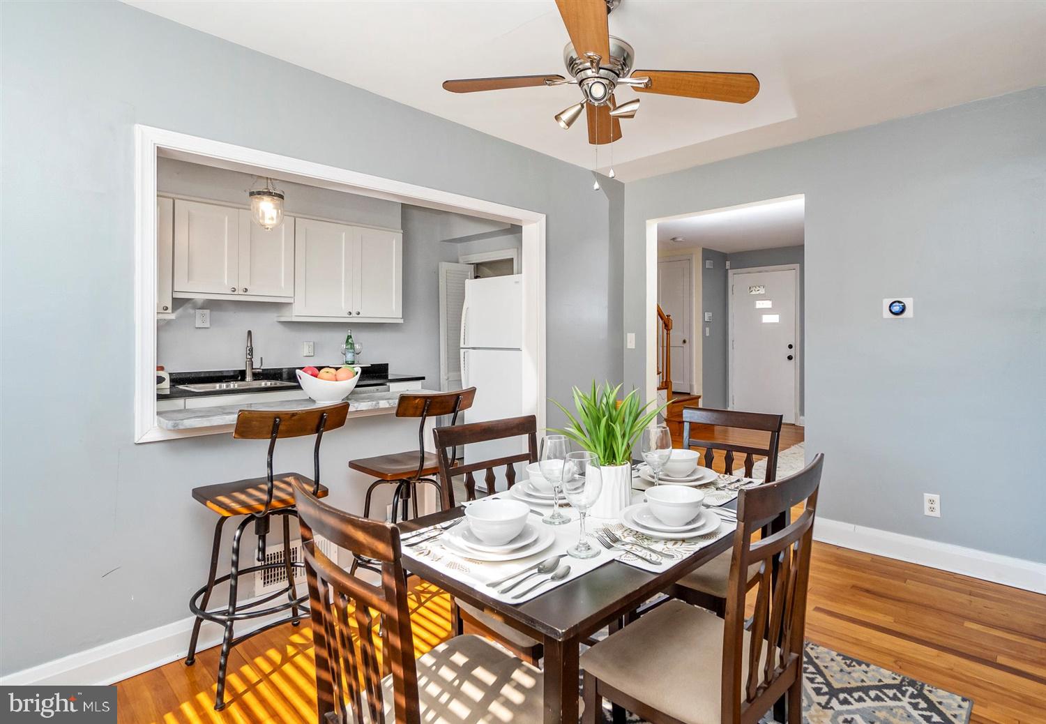 8656 Black Oak Road Baltimore, MD 21234 - Photo 10 of 32 Dining Room With Breakfast Bar