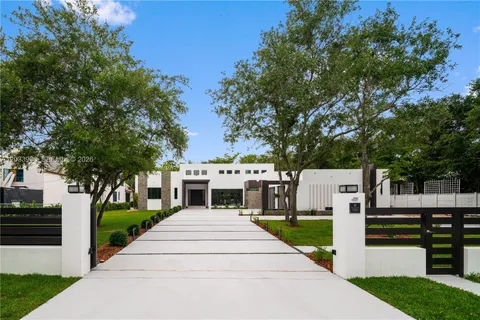 $4,995,000 | 6200 Southwest 83rd Avenue, Miami, FL 33143