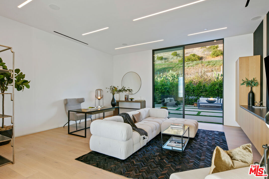 29623 Cuthbert Road Malibu, CA 90265 - Photo 14 of 54