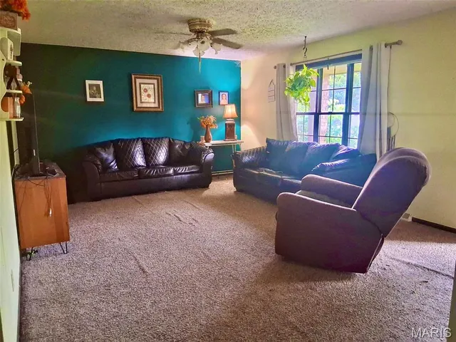 $249,900 | 20605 Highway 28, Dixon, MO 65459