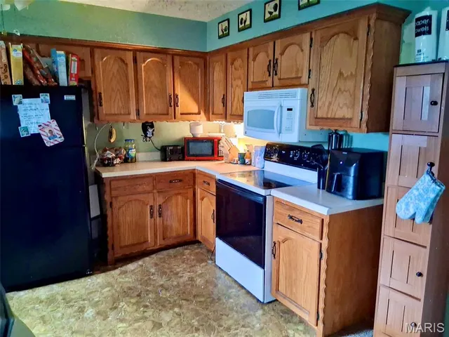 $249,900 | 20605 Highway 28, Dixon, MO 65459