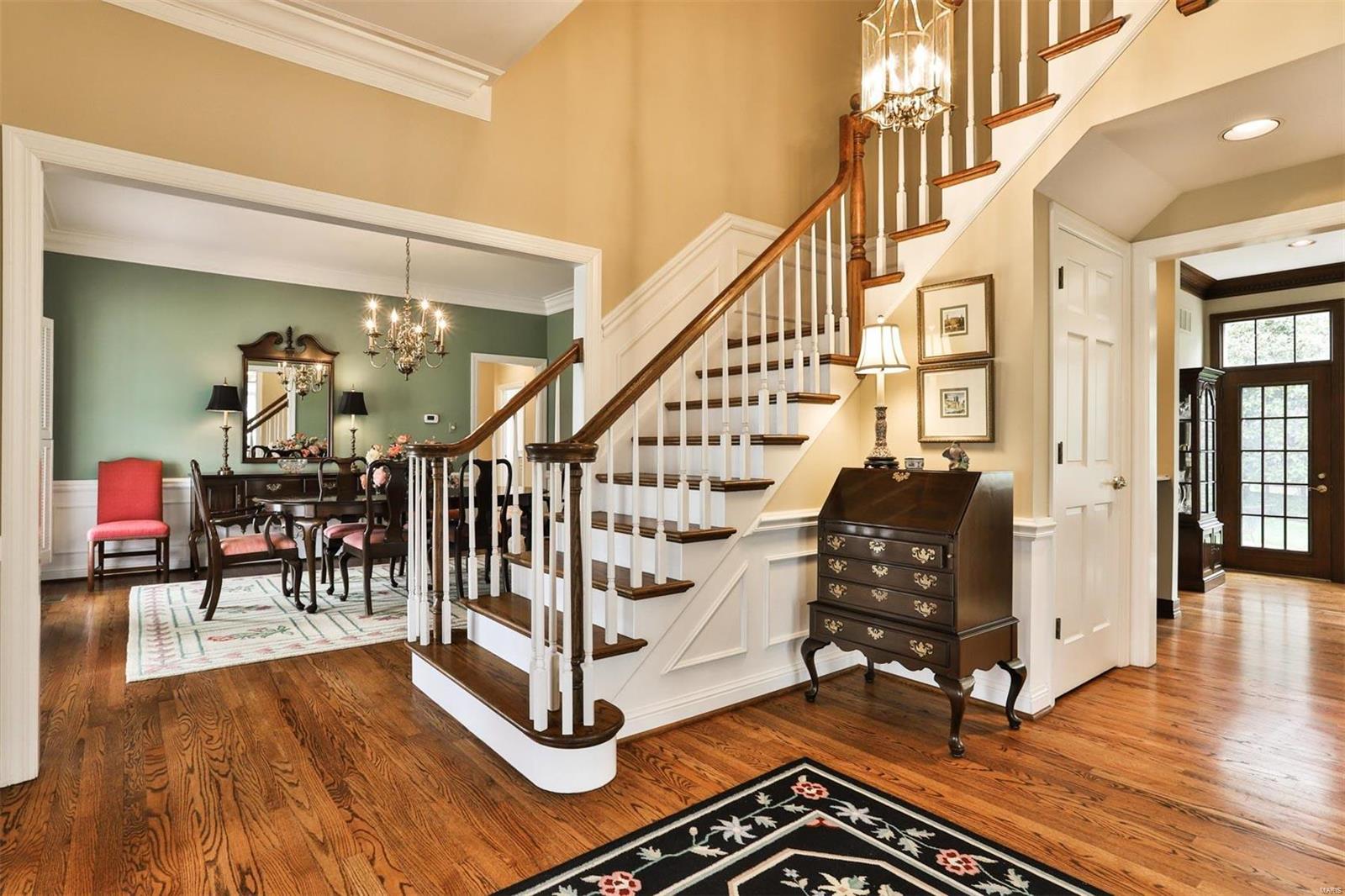 826 Stable Ridge Road Kirkwood, MO 63122 - Photo 9 of 77 Gallery Image 9