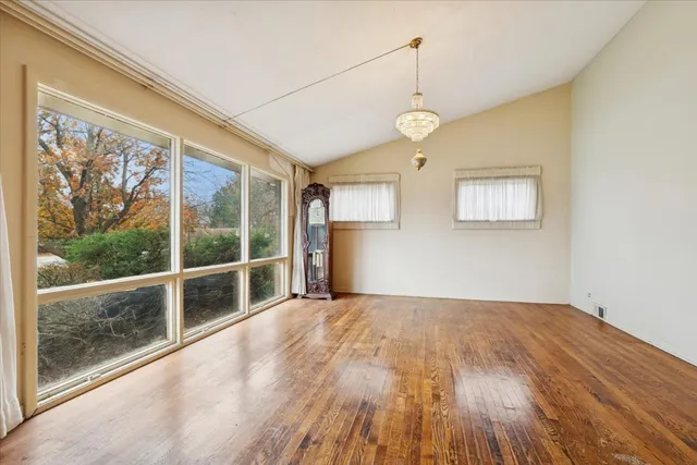 $489,000 | 5440 South Edgewood Avenue, La Grange, IL 60525