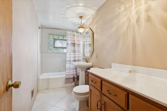 $489,000 | 5440 South Edgewood Avenue, La Grange, IL 60525