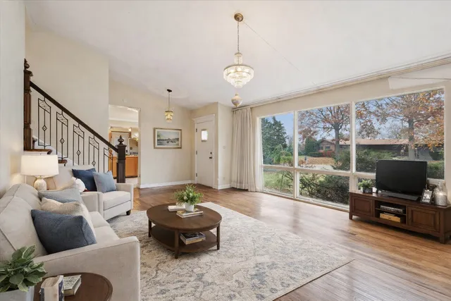 $489,000 | 5440 South Edgewood Avenue, La Grange, IL 60525