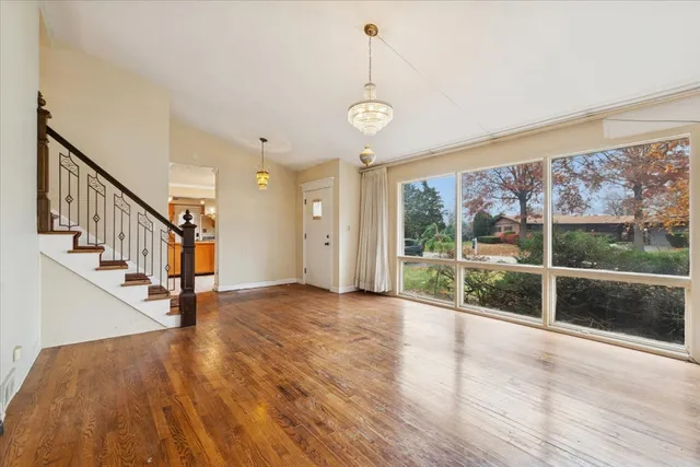 $489,000 | 5440 South Edgewood Avenue, La Grange, IL 60525