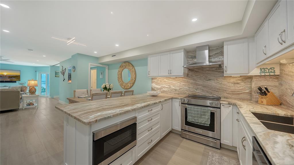 1000 Longboat Club Road, Unit 402 Longboat Key, FL 34228 - Photo 6 of 40