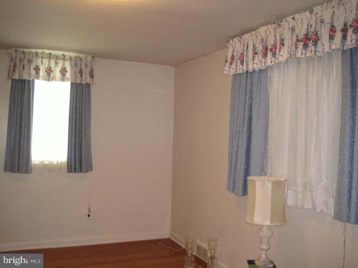 1425 Stephen Road Jenkintown, PA 19046 - Photo 9 of 15 Bedroom - Main
