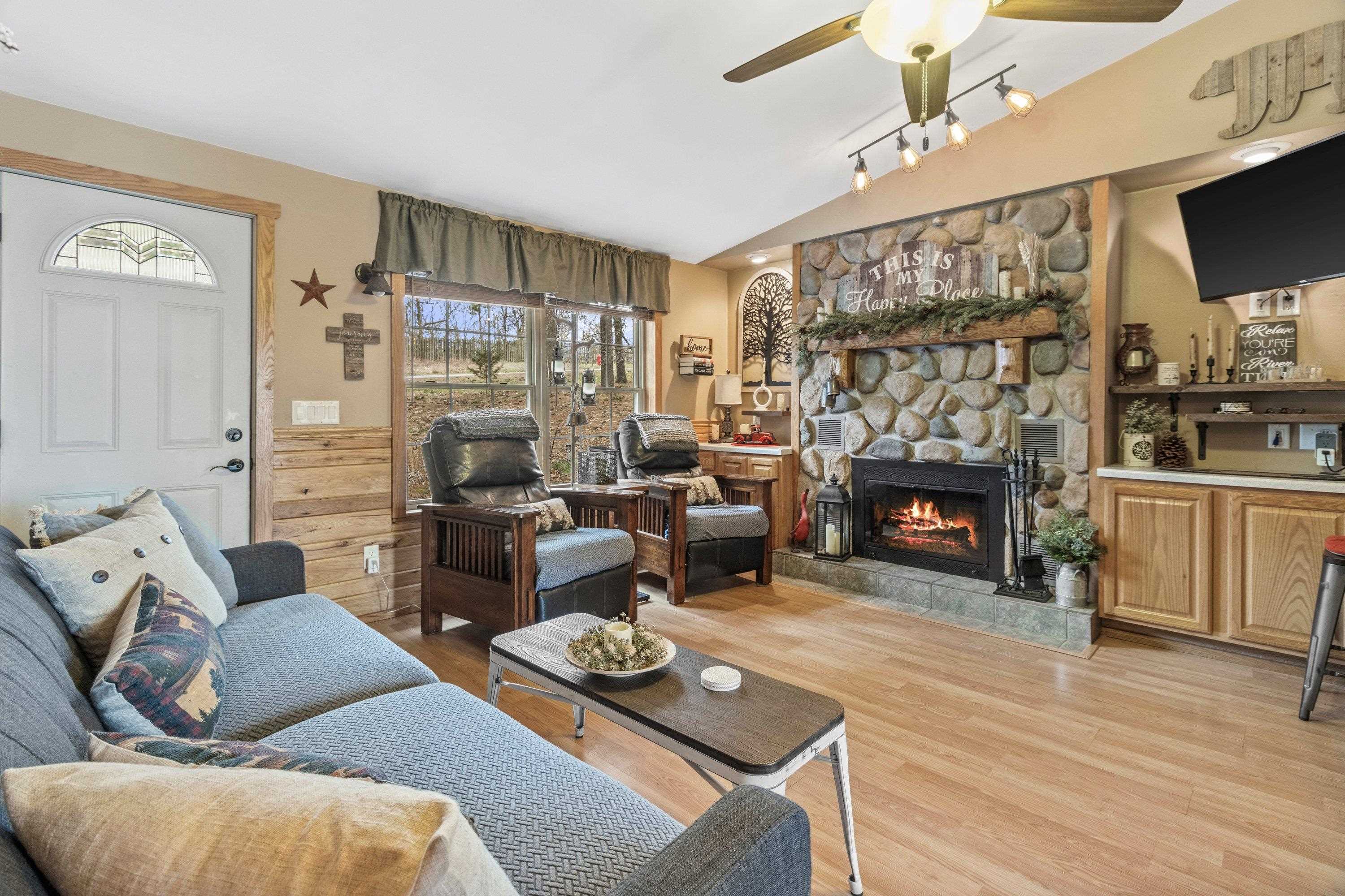 129 East Water Street Montello, WI 53949 - Photo 6 of 41