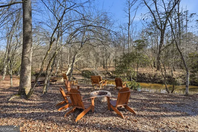 $749,900 | 300 Burbano Creekside Landing, Talking Rock, GA 30175