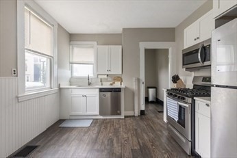 357 K Street, Unit 1 Boston, MA 02127 - Photo 4 of 11