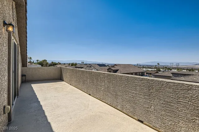 $970,000 | 130 West Fairway Road, Henderson, NV 89015