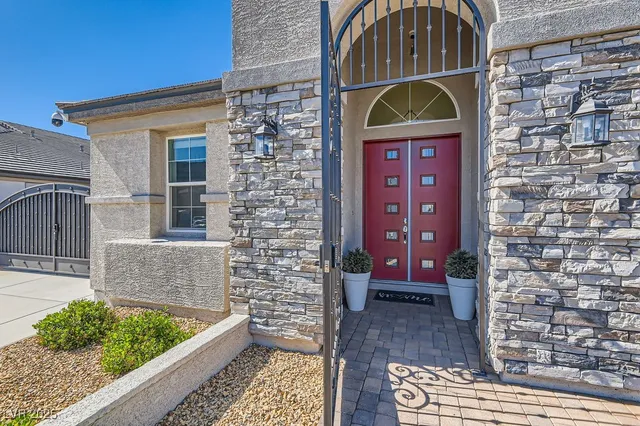 $970,000 | 130 West Fairway Road, Henderson, NV 89015