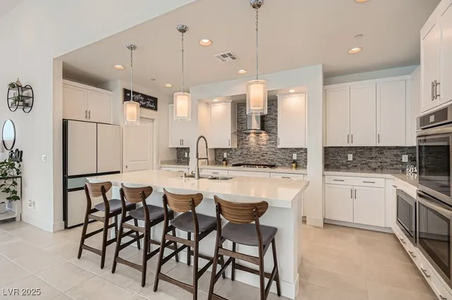 $970,000 | 130 West Fairway Road, Henderson, NV 89015